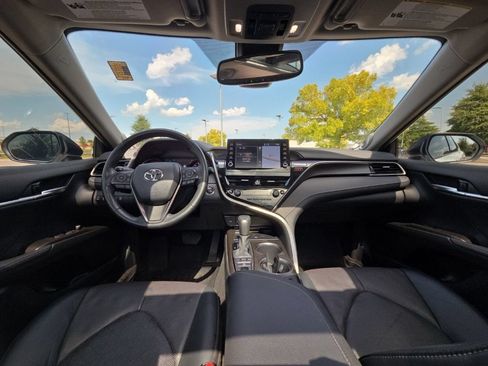 Used 2022 Toyota Camry XSE w/ Navigation Package FWD image 17