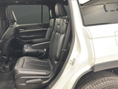 Used 2024 Jeep Grand Cherokee L Limited w/ Black Appearance Package AWD/4WD image 22