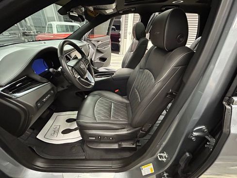 Used 2023 Buick Enclave Avenir w/ Avenir Technology Package image 57