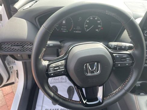 Certified 2025 Honda HR-V Sport image 12