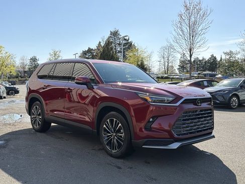 New 2026 Toyota Grand Highlander AWD Hybrid image 3
