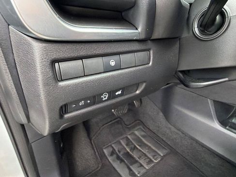Used 2023 Nissan Rogue SV w/ SV Premium B Package FWD image 23