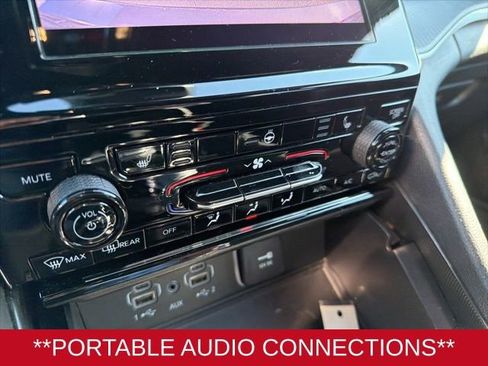 Used 2024 Jeep Grand Cherokee L Laredo image 15