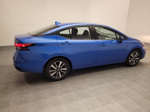 Used 2021 Nissan Versa SV FWD image 10