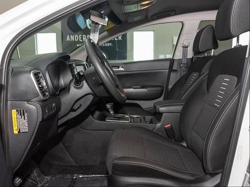 Used 2017 Kia Sportage LX w/ LX Popular Package AWD/4WD image 9