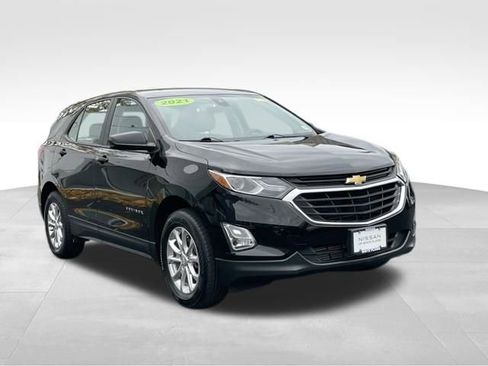 Used 2021 Chevrolet Equinox LS AWD/4WD image 3