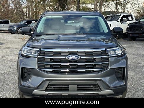 New 2026 Ford Explorer Active RWD image 2