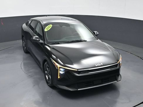 Certified 2025 Kia K4 FWD image 45