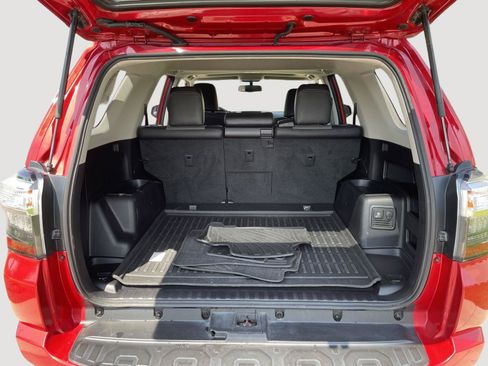 Used 2016 Toyota 4Runner SR5 Premium AWD/4WD image 7