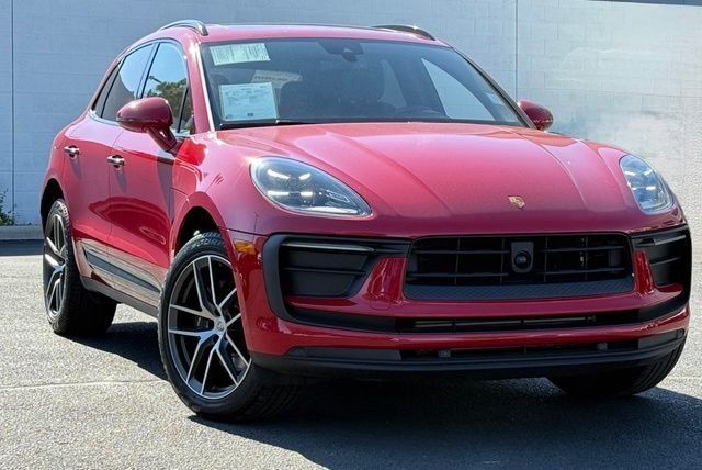 Used 2025 Porsche Macan AWD/4WD image 7