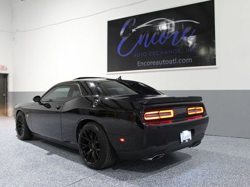 Used 2018 Dodge Challenger R/T Scat Pack image 9