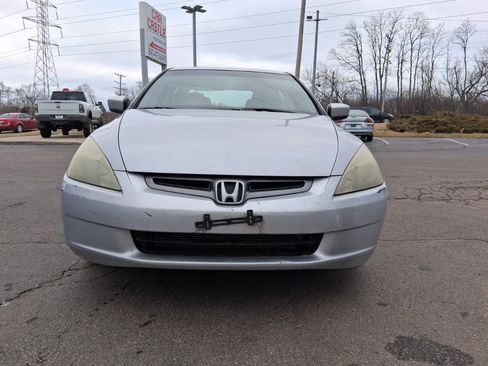 Used 2005 Honda Accord LX image 2