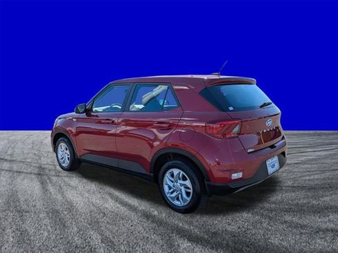 Used 2024 Hyundai Venue SE image 6
