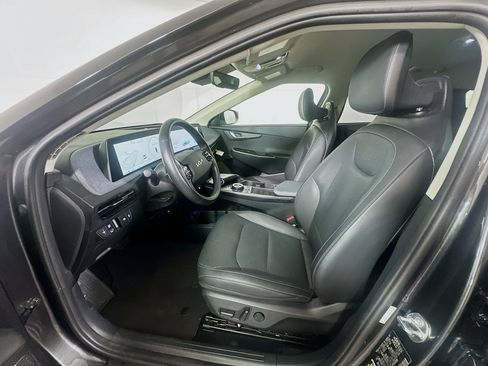 Used 2023 Kia EV6 Wind RWD image 13