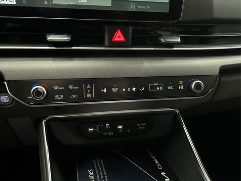 New 2026 Kia Carnival EX image 31