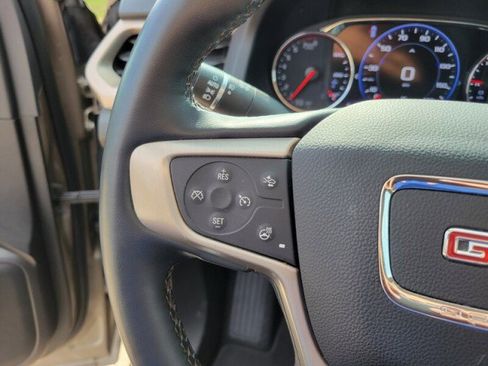 Used 2023 GMC Acadia Denali w/ Denali Ultimate Package image 17