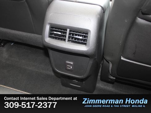 Used 2022 GMC Terrain AT4 w/ Infotainment Package II AWD/4WD image 9
