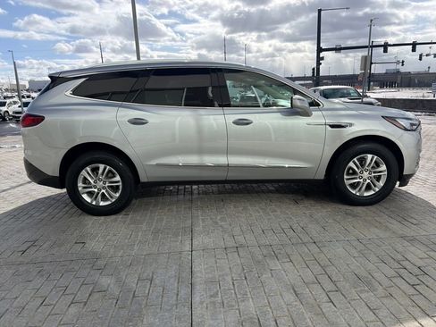 Used 2021 Buick Enclave Essence w/ Sound and Sites Package image 6