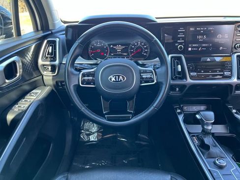 Used 2021 Kia Sorento S FWD image 13