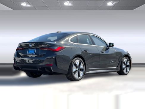 Used 2026 BMW i4 eDrive40 w/ Premium Package RWD image 9