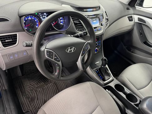 Used 2016 Hyundai Elantra SE w/ Option Group 02 image 10