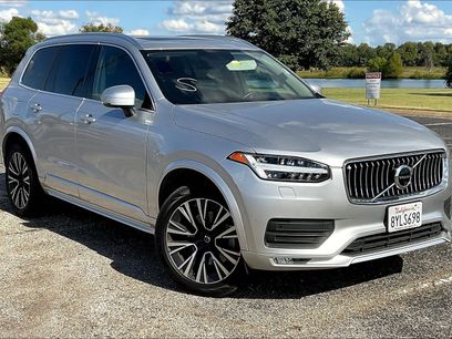 Used 2022 Volvo XC90 T6 Momentum w/ Advanced Package