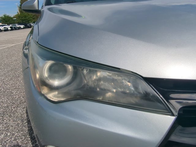 Used 2017 Toyota Camry SE FWD image 10