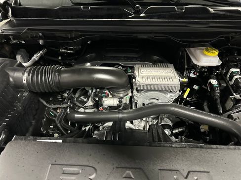 New 2026 RAM 1500 4x4 Crew Cab image 24