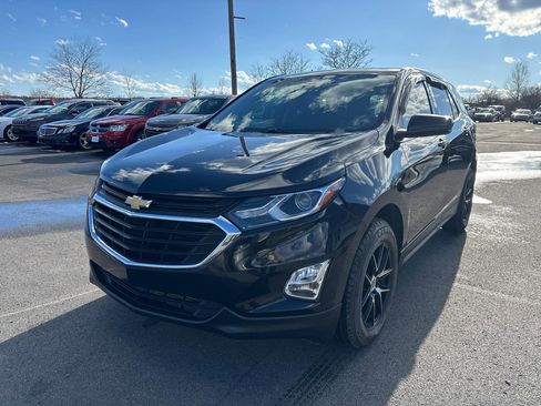 Used 2020 Chevrolet Equinox LT AWD/4WD image 2