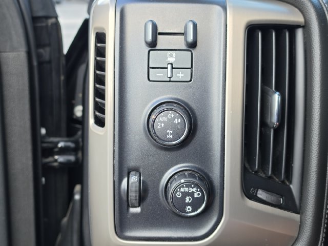 Used 2015 GMC Sierra 1500 Denali w/ Driver Alert Package AWD/4WD image 32