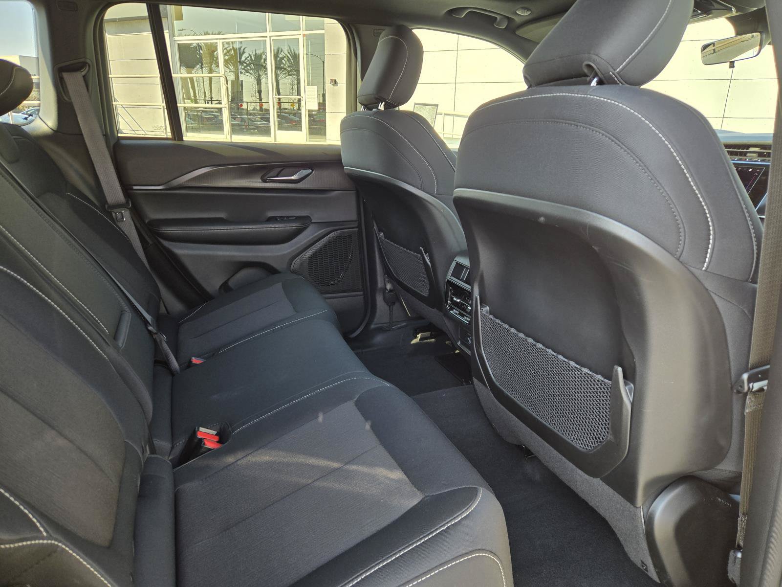 Used 2025 Jeep Grand Cherokee Laredo X RWD image 29