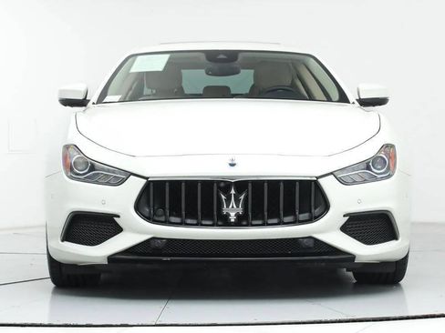 Used 2022 Maserati Ghibli Modena RWD image 2