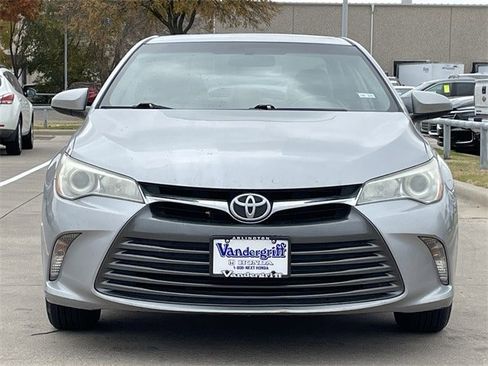 Used 2017 Toyota Camry LE image 7