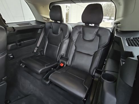 Certified 2023 Volvo XC90 B6 Ultimate w/ Lounge Package image 9