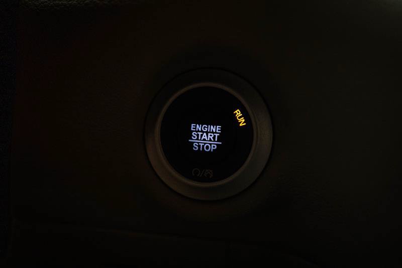Used 2024 Chrysler Pacifica Touring-L FWD image 18
