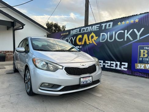 Used 2015 Kia Forte EX w/ UVO Package W/17" Alloys FWD image 4