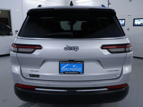 Used 2023 Jeep Grand Cherokee L Laredo image 6