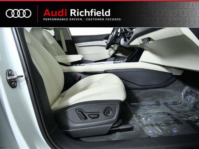 Used 2024 Audi Q8 e-tron Premium Plus w/ Premium Plus Package AWD/4WD image 26