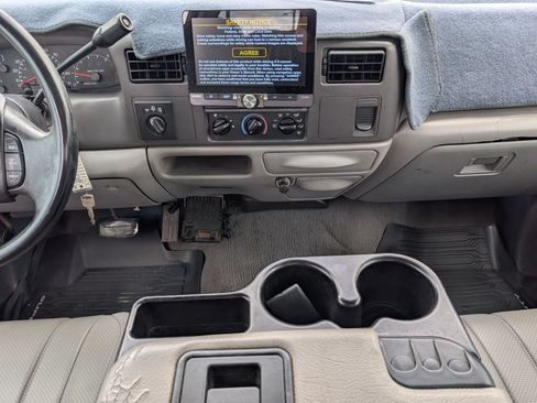 Used 1999 Ford F250 XL AWD/4WD image 7