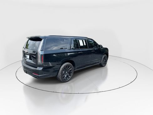 Used 2025 Cadillac Escalade ESV Sport Platinum w/ LPO, Floor Liner Package AWD/4WD image 8