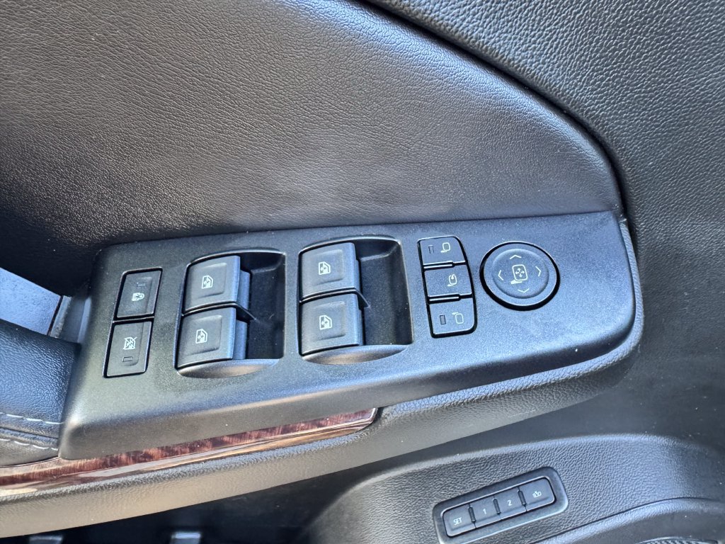 Used 2019 GMC Yukon XL SLT AWD/4WD image 30