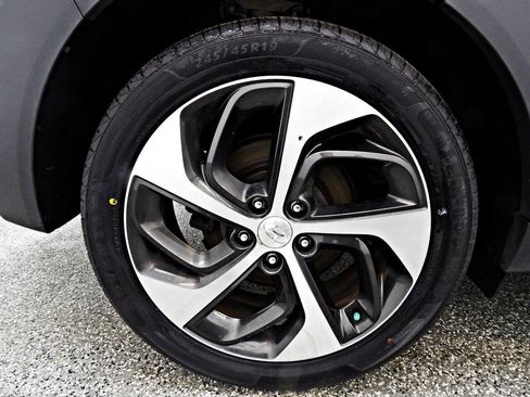 Used 2016 Hyundai Tucson Limited w/ Option Group 03 AWD/4WD image 22