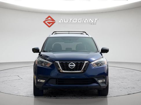 Used 2019 Nissan Kicks SR w/ SR Premium Package image 4