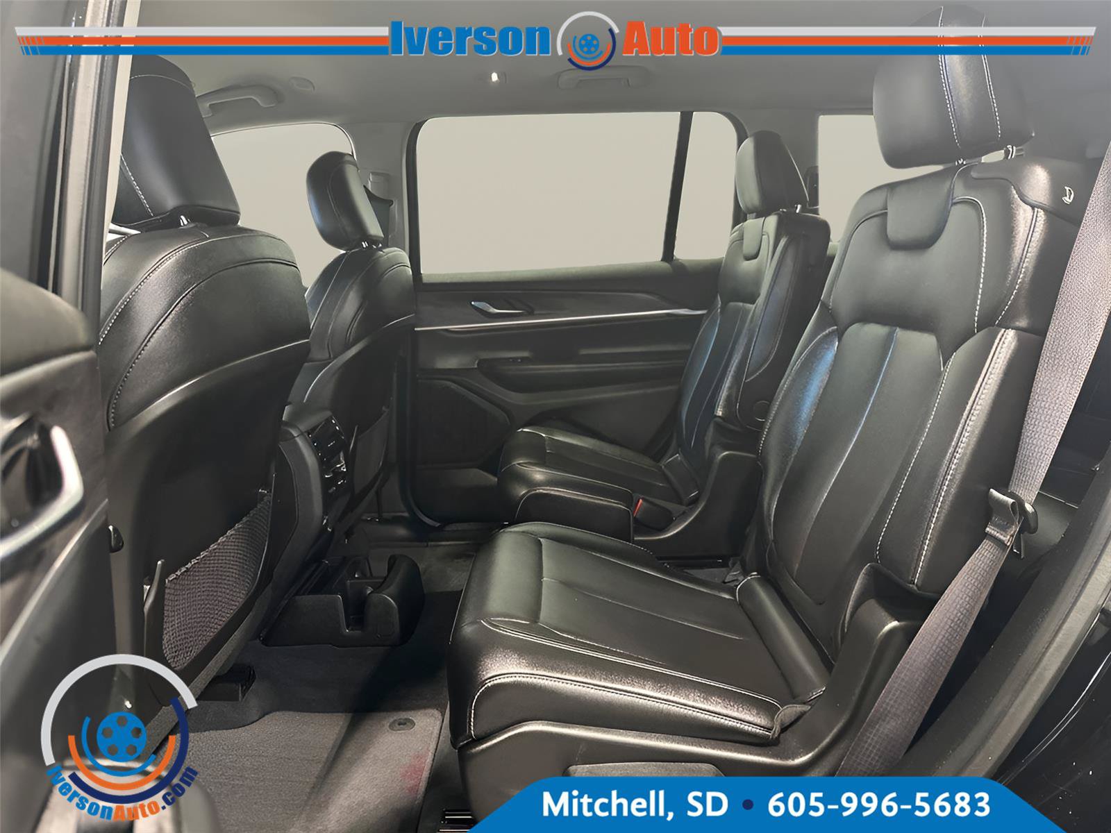 Used 2023 Jeep Grand Cherokee L Limited AWD/4WD image 25