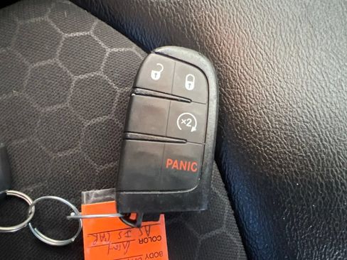 Used 2018 Jeep Compass Latitude w/ Cold Weather Group AWD/4WD image 25