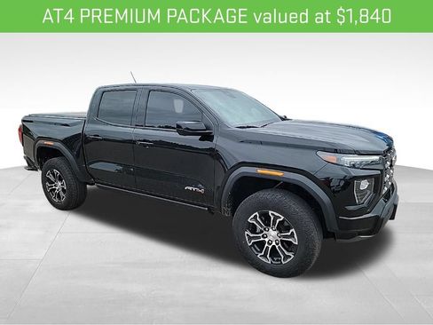 Used 2023 GMC Canyon AT4 w/ AT4 Premium Package AWD/4WD image 3