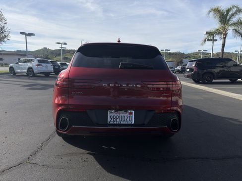 Used 2022 Genesis GV70 2.5T w/ Advanced Package image 6