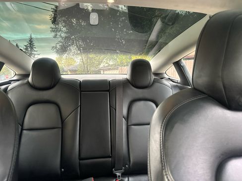 Used 2018 Tesla Model 3 Long Range image 14