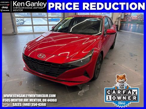 Used 2022 Hyundai Elantra SEL w/ Convenience Package image 3