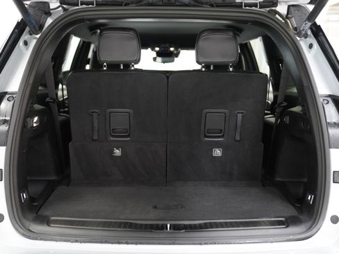 Used 2024 Jeep Grand Cherokee L Laredo image 9